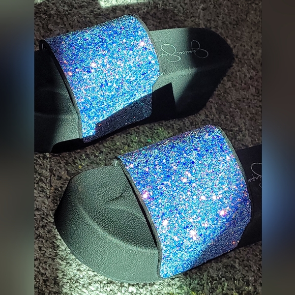 Jessica Simpson - Picture 2 of 5